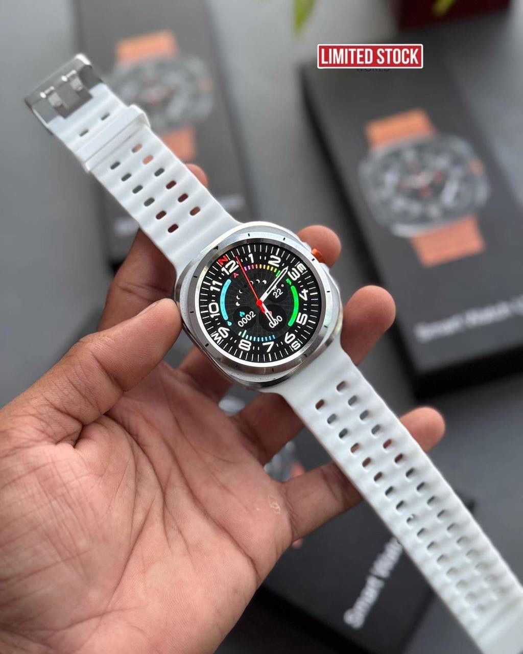 Samsung Watch Ultra ā Premium Smartwatch with Bluetooth Calling