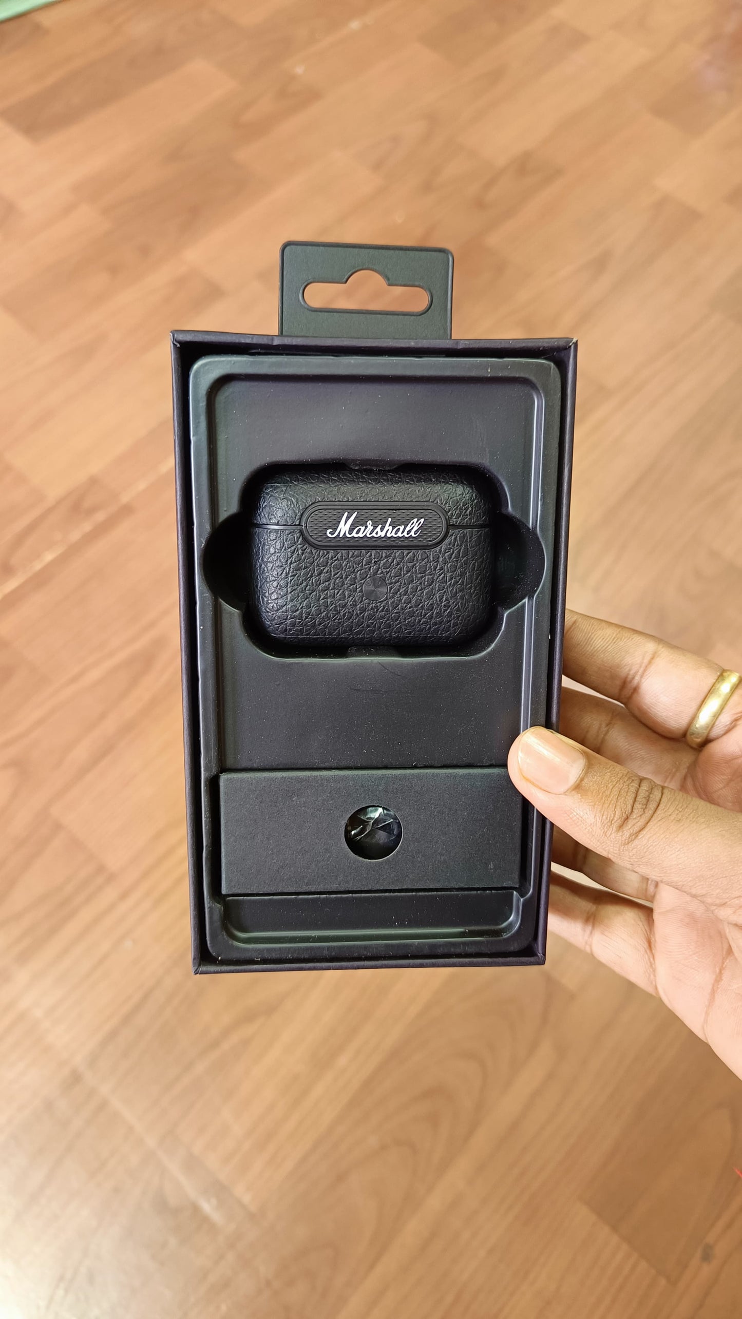 Marshal Ember ANC Earbuds β Power Bass Meets Premium Comfort