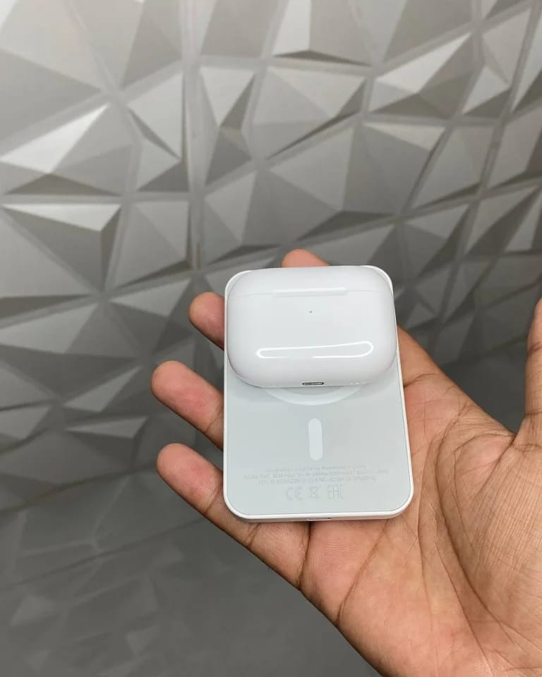 Apple Airpods Pro 2nd Gen + Magsafe